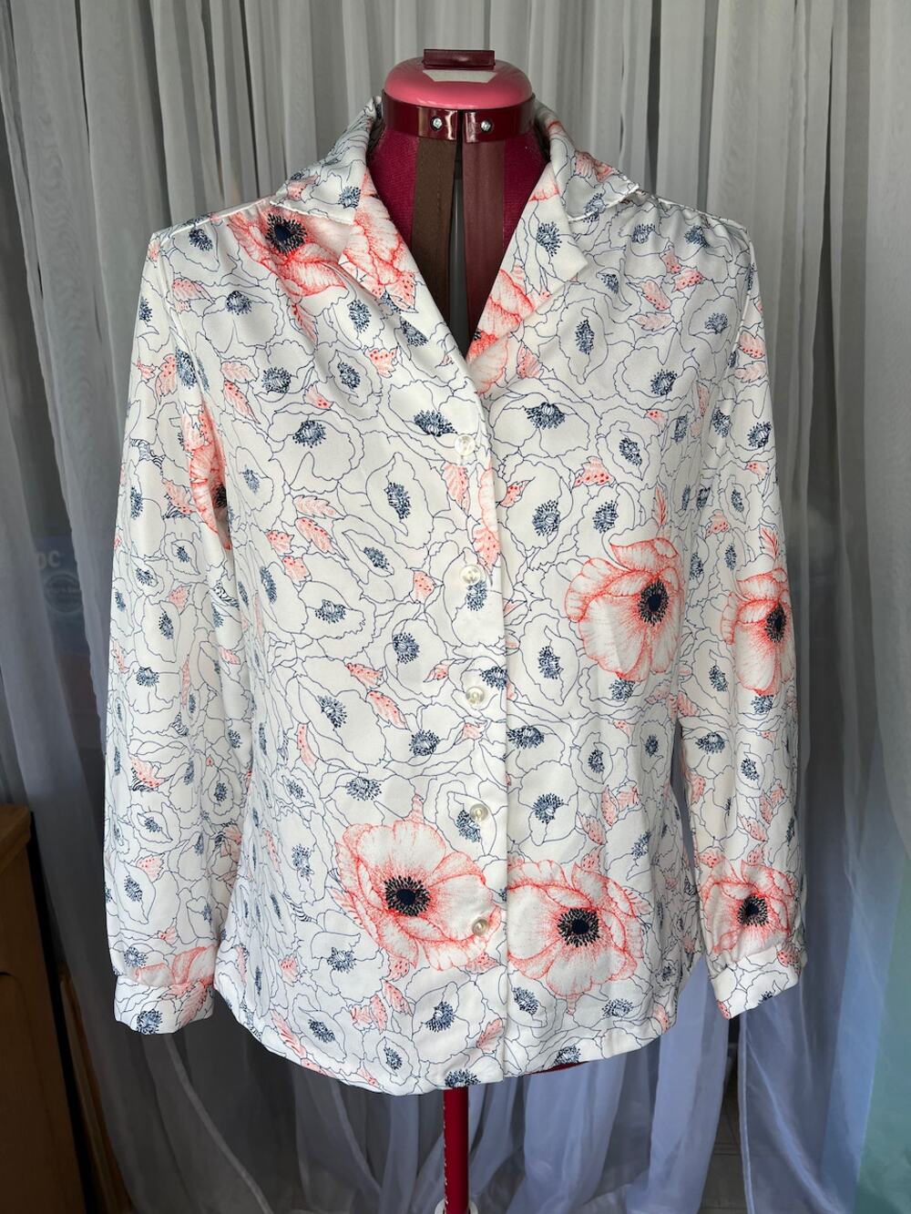 Blouse floral poppies 1970s button up blue pink